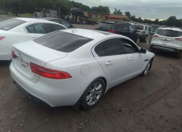 Photo 3 VIN: SAJAD4BG5HA975160 - JAGUAR XE 