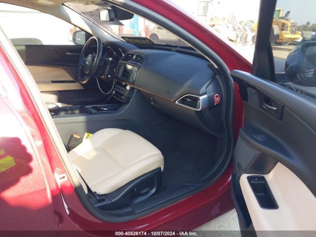 Photo 4 VIN: SAJAD4BG6HA957962 - JAGUAR XE 