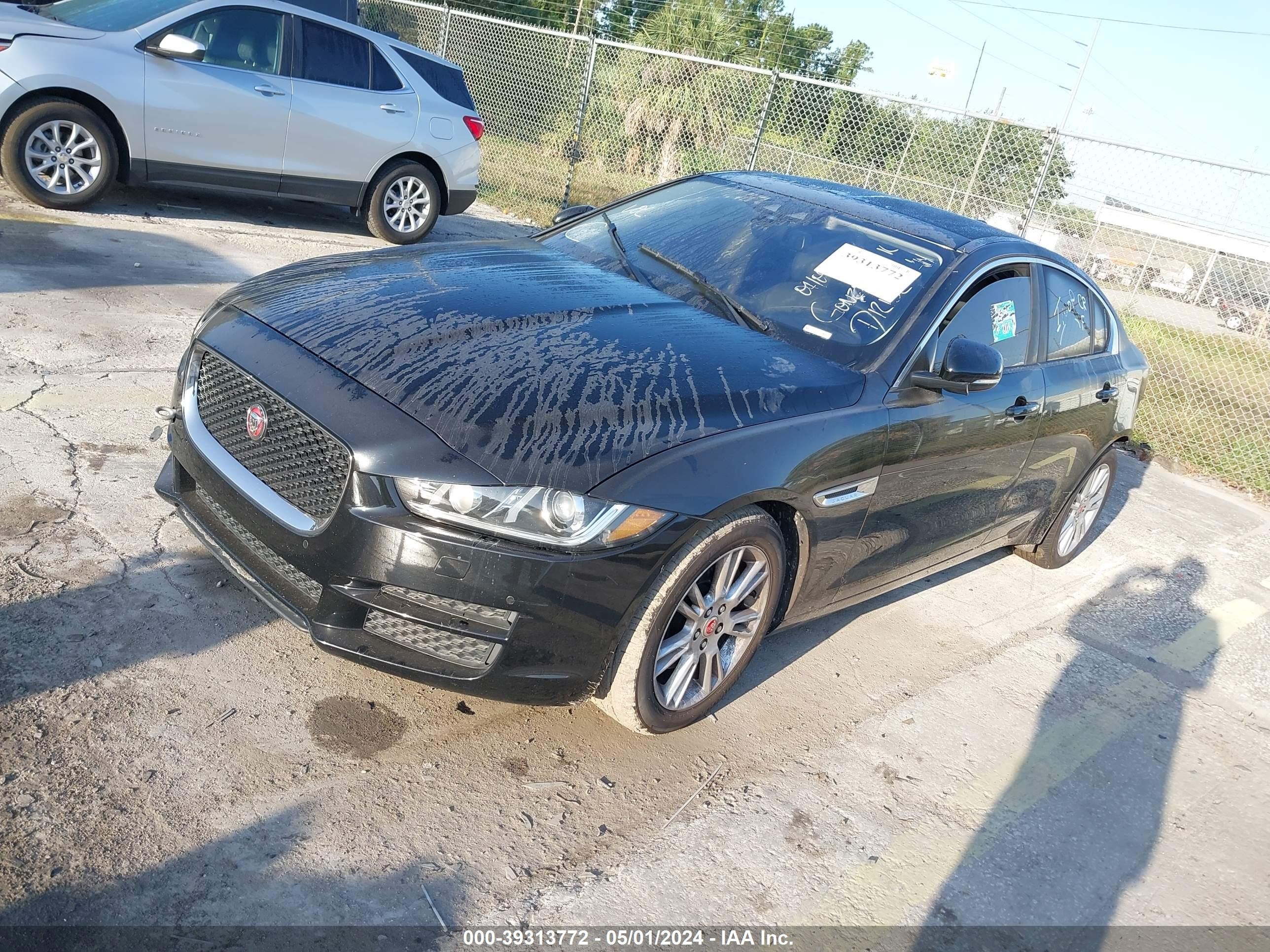 Photo 1 VIN: SAJAD4BN3HCP12152 - JAGUAR XE 