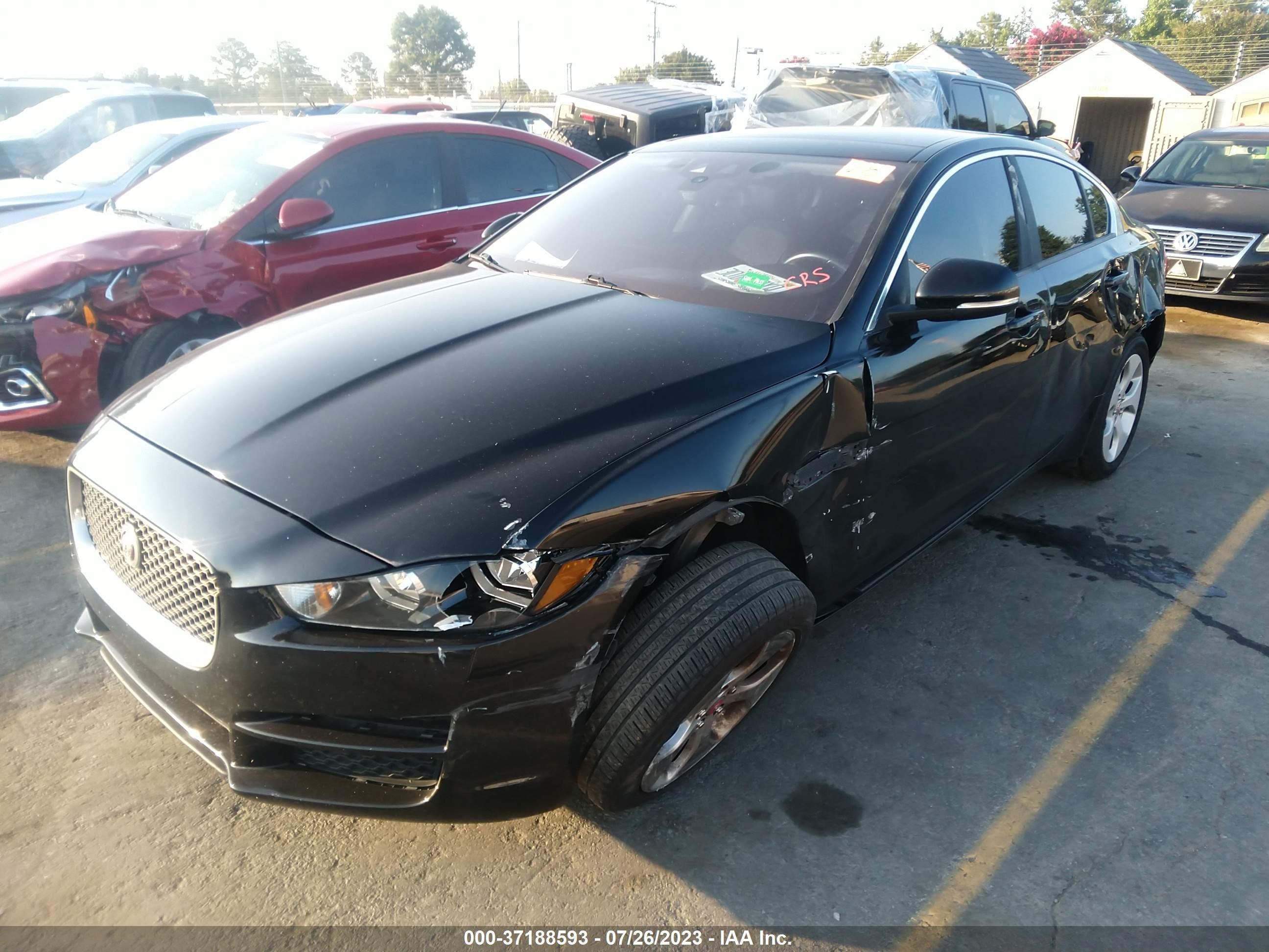 Photo 1 VIN: SAJAD4BV3HA901024 - JAGUAR XE 