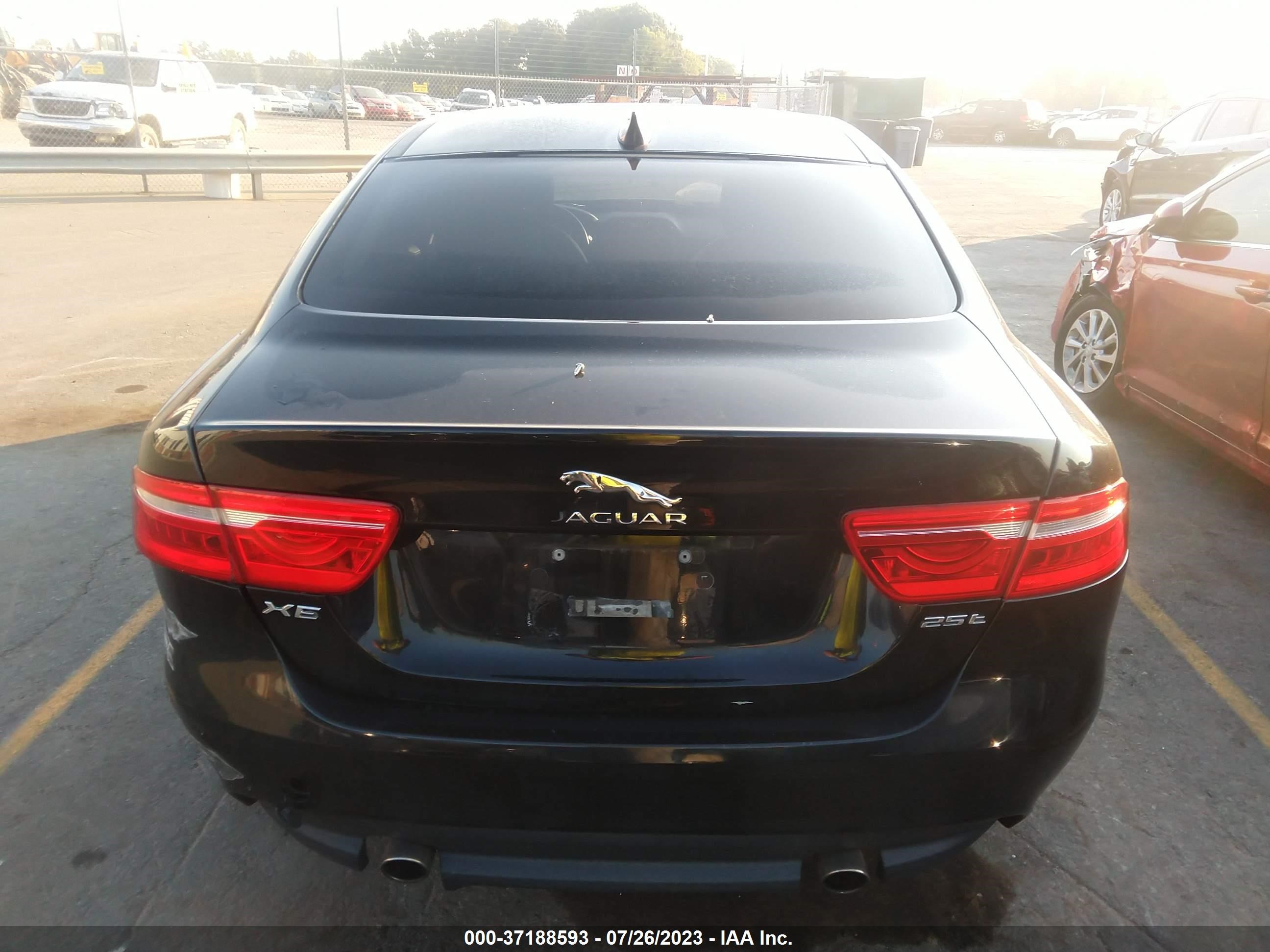 Photo 15 VIN: SAJAD4BV3HA901024 - JAGUAR XE 