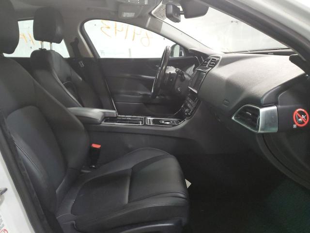 Photo 4 VIN: SAJAD4FX3JCP29891 - JAGUAR XE PREMIUM 