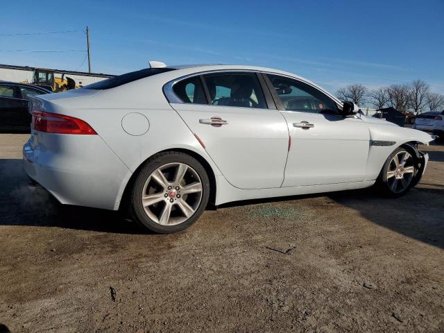 Photo 2 VIN: SAJAE4BG3HA948634 - JAGUAR XE PRESTIG 