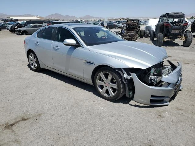 Photo 3 VIN: SAJAE4BG7HA959541 - JAGUAR XE PRESTIG 