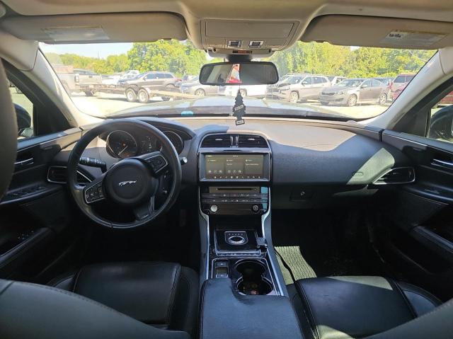 Photo 8 VIN: SAJAE4BG9HA969066 - JAGUAR XE PRESTIG 