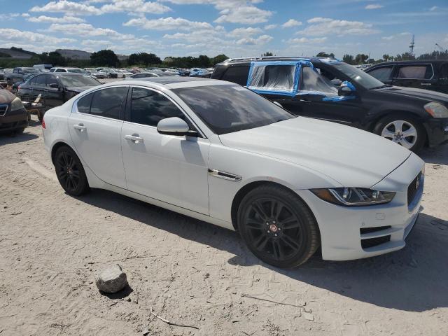 Photo 3 VIN: SAJAE4FX3KCP45426 - JAGUAR XE 