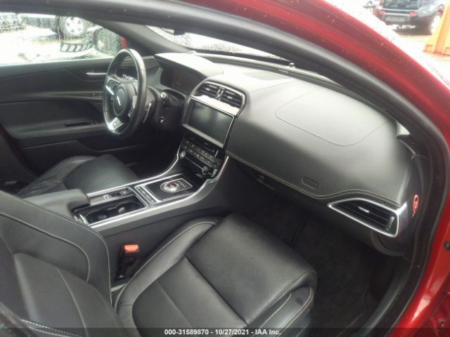 Photo 4 VIN: SAJAG4FV2JCP17883 - JAGUAR XE 