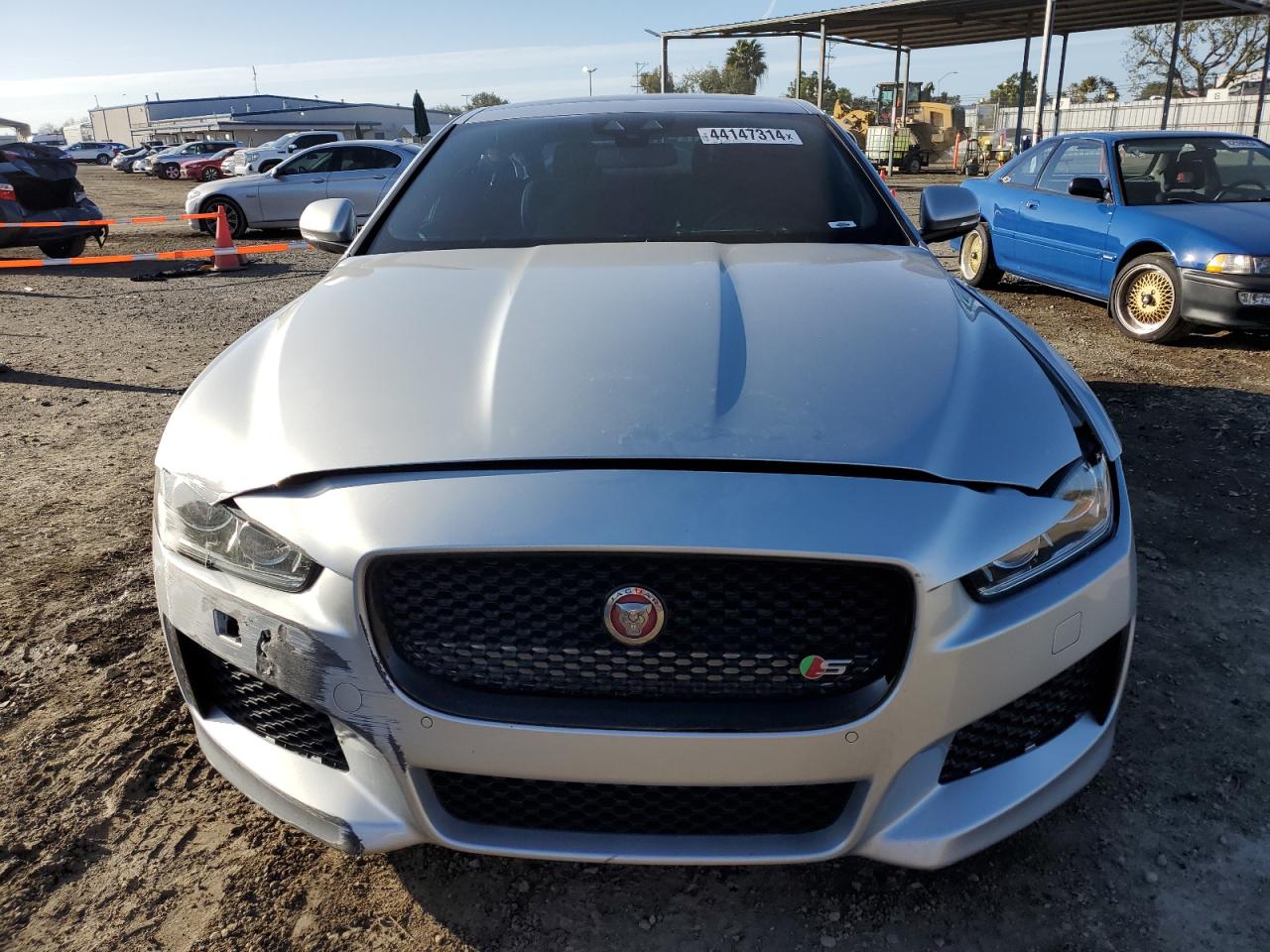 Photo 4 VIN: SAJAG4FV5JCP18607 - JAGUAR XE 