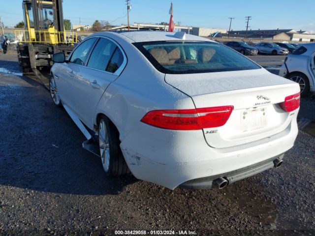 Photo 2 VIN: SAJAH4EV2JCP16943 - JAGUAR XE 