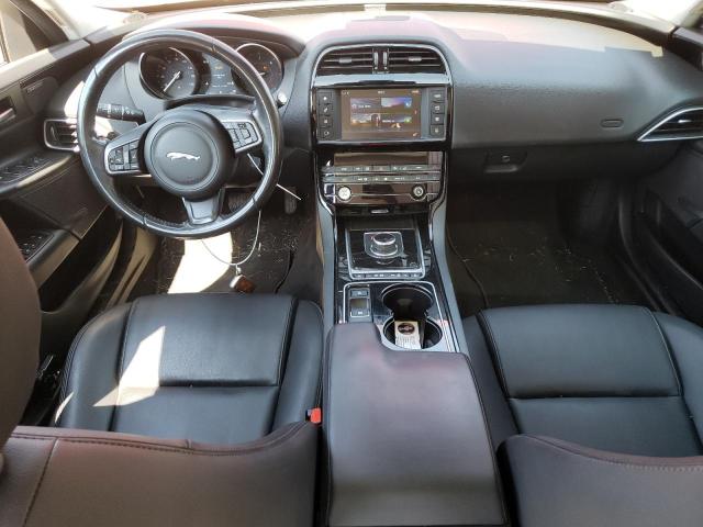 Photo 7 VIN: SAJAJ4BN1HA978225 - JAGUAR XE PREMIUM 