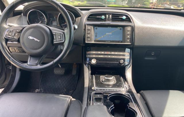 Photo 8 VIN: SAJAJ4BV0HA970262 - JAGUAR XE PREMIUM 