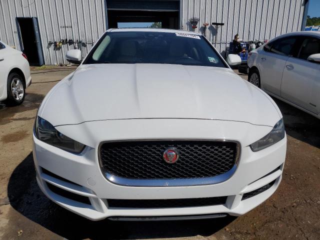 Photo 4 VIN: SAJAJ4BV5HA957328 - JAGUAR XE 