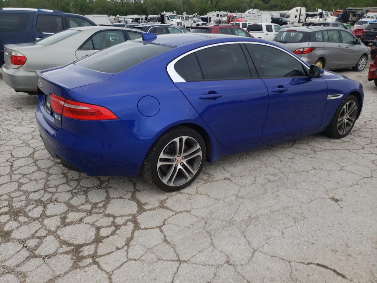 Photo 2 VIN: SAJAJ4BV5HA973285 - JAGUAR XE 