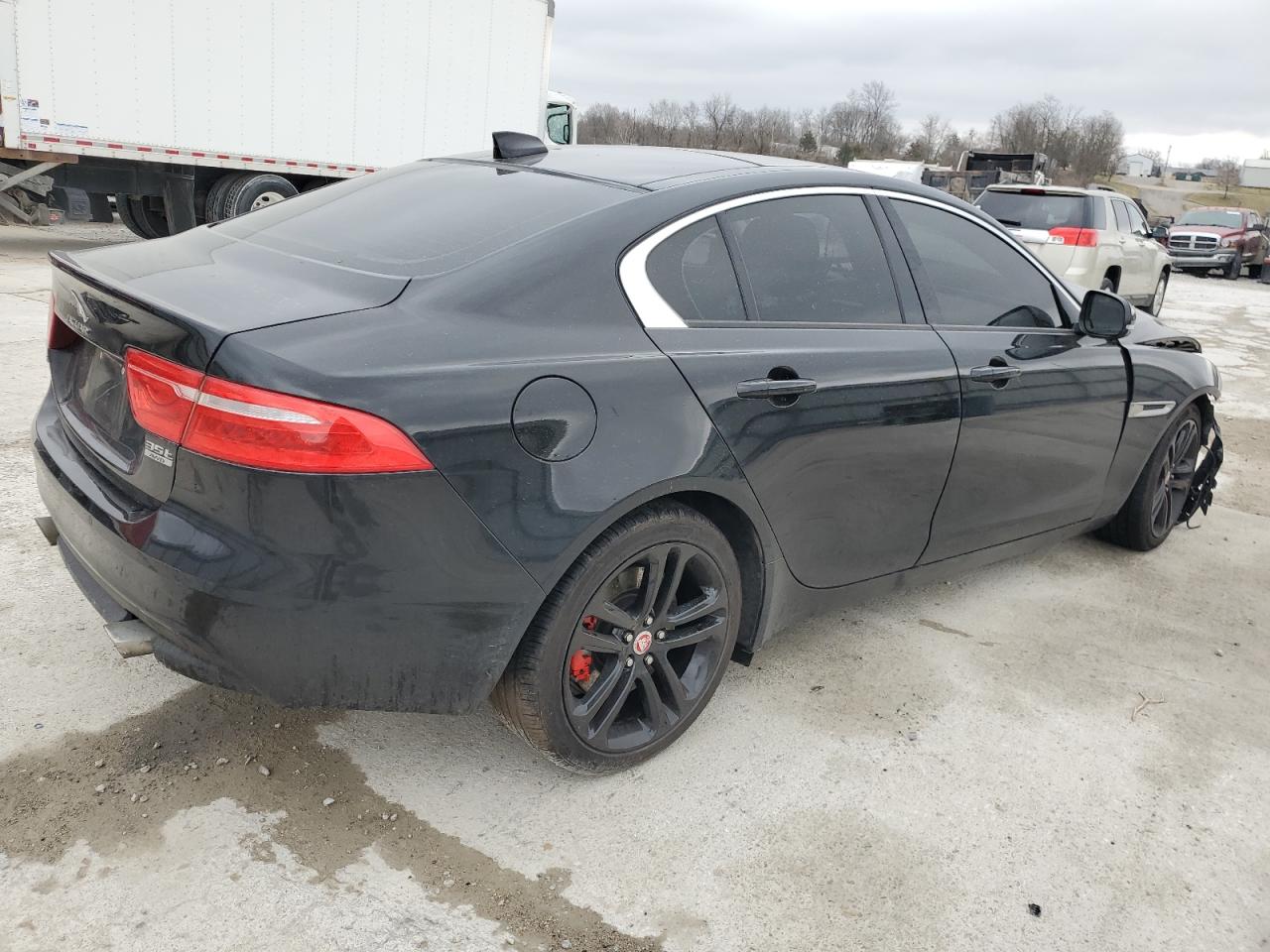 Photo 2 VIN: SAJAJ4BV5HCP15076 - JAGUAR XE 