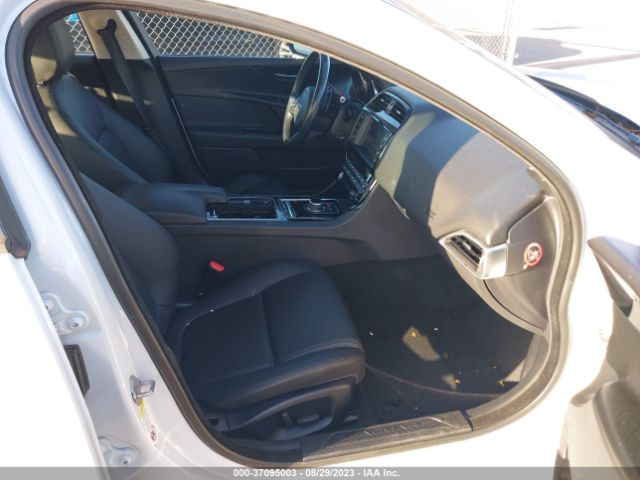 Photo 4 VIN: SAJAJ4FX1JCP37092 - JAGUAR XE 