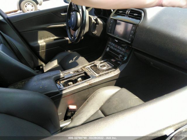 Photo 4 VIN: SAJAJ4FX2JCP37781 - JAGUAR XE 