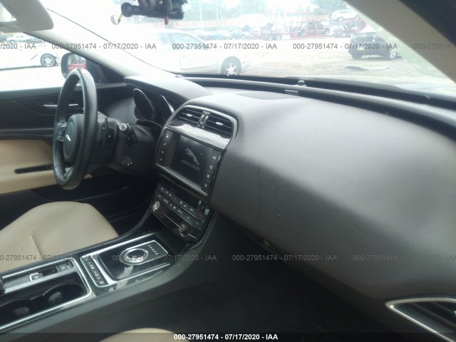 Photo 4 VIN: SAJAJ4FX3JCP35151 - JAGUAR XE 