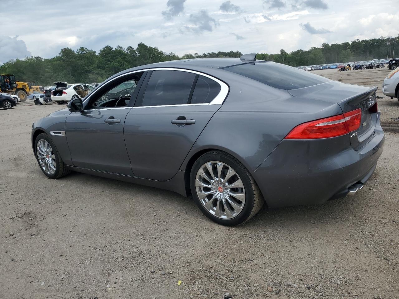 Photo 1 VIN: SAJAK4BN3HA951184 - JAGUAR XE 