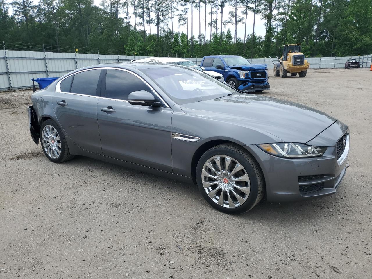 Photo 3 VIN: SAJAK4BN3HA951184 - JAGUAR XE 