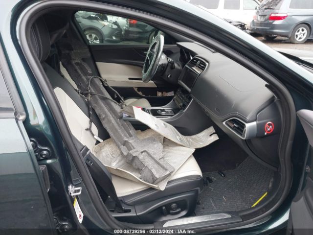 Photo 4 VIN: SAJAL4BN3HA971724 - JAGUAR XE 