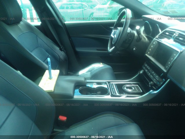 Photo 4 VIN: SAJAL4BV3HA972162 - JAGUAR XE 