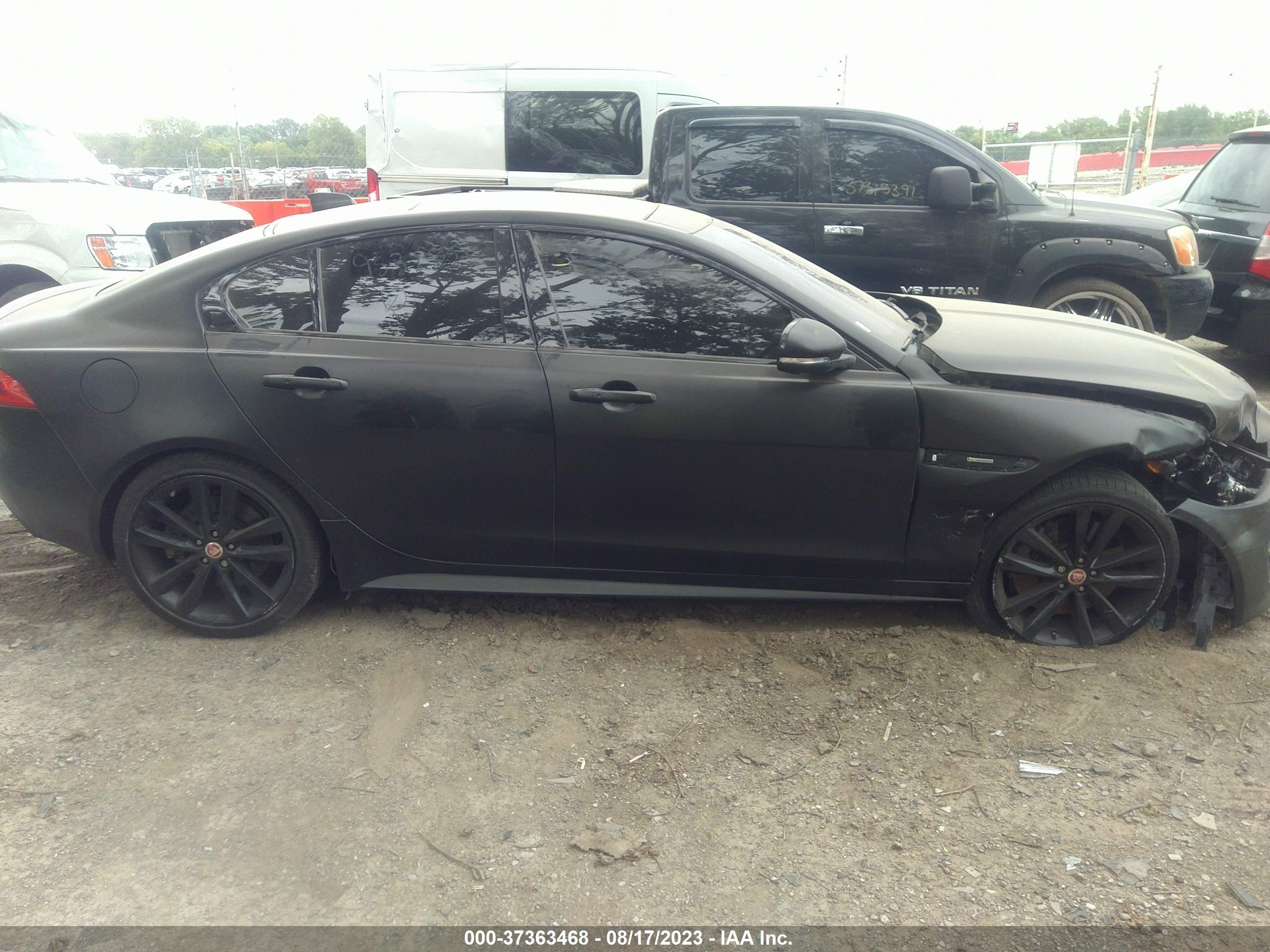 Photo 12 VIN: SAJAL4BV8HA953185 - JAGUAR XE 