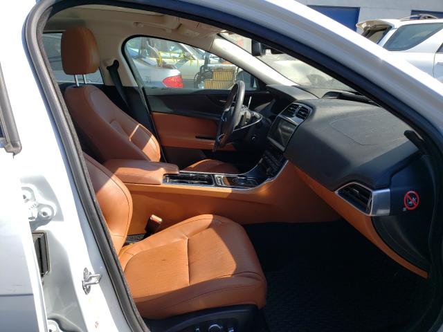 Photo 4 VIN: SAJAN4EV0JCP17226 - JAGUAR XE PORTFOL 