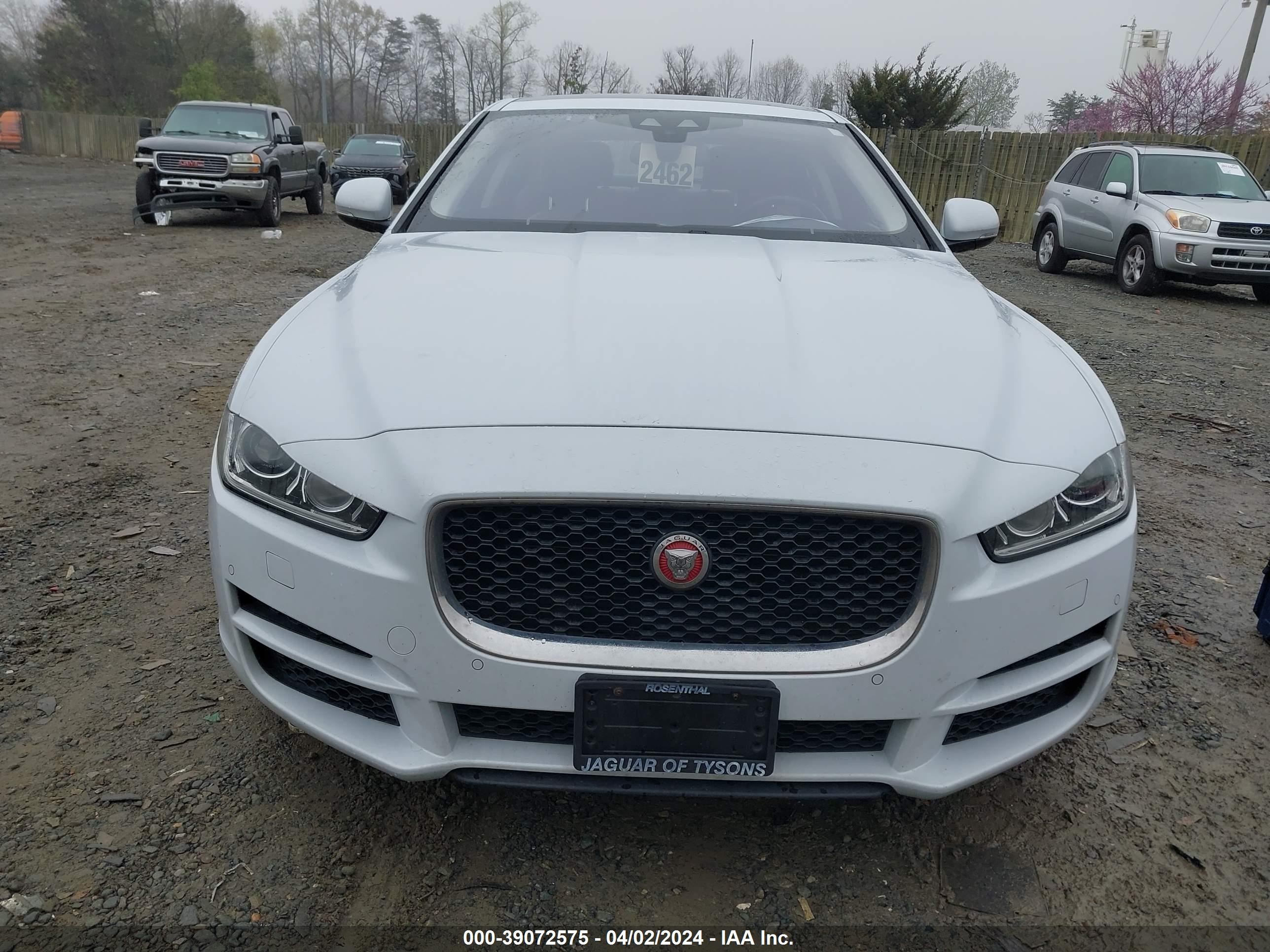 Photo 11 VIN: SAJAN4EV8JCP17717 - JAGUAR XE 