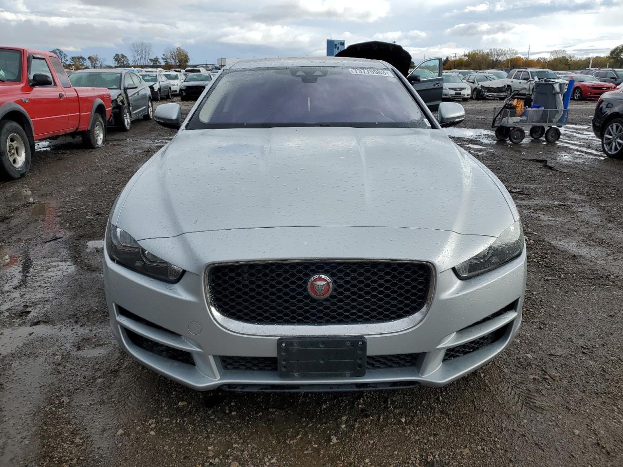 Photo 4 VIN: SAJAR4BG0HA965394 - JAGUAR XE 