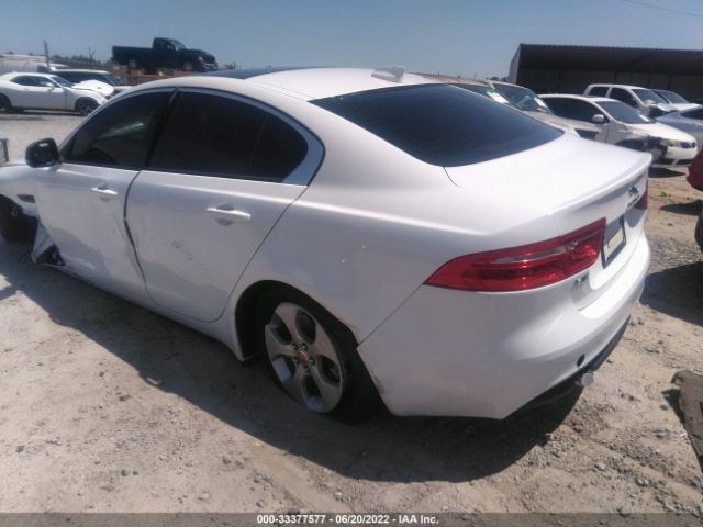 Photo 2 VIN: SAJAR4BG1HA970880 - JAGUAR XE 