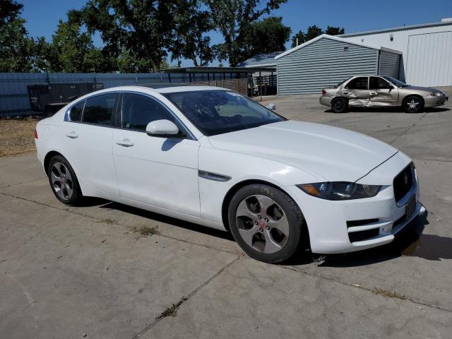 Photo 3 VIN: SAJAR4BG2HA965462 - JAGUAR XE 