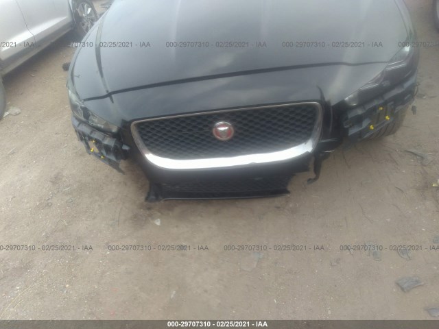 Photo 5 VIN: SAJAR4BG3HA973344 - JAGUAR XE 