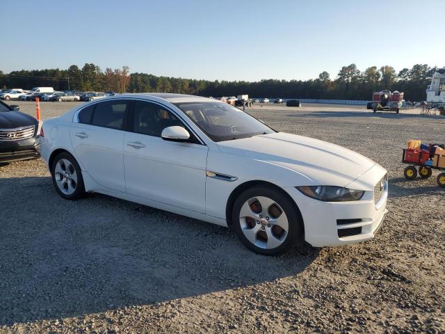 Photo 3 VIN: SAJAR4BG3HA977281 - JAGUAR XE 