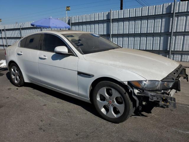 Photo 3 VIN: SAJAR4BG4HA977645 - JAGUAR XE 