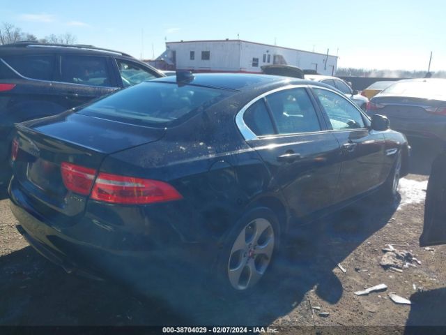 Photo 3 VIN: SAJAR4BG5HA978142 - JAGUAR XE 