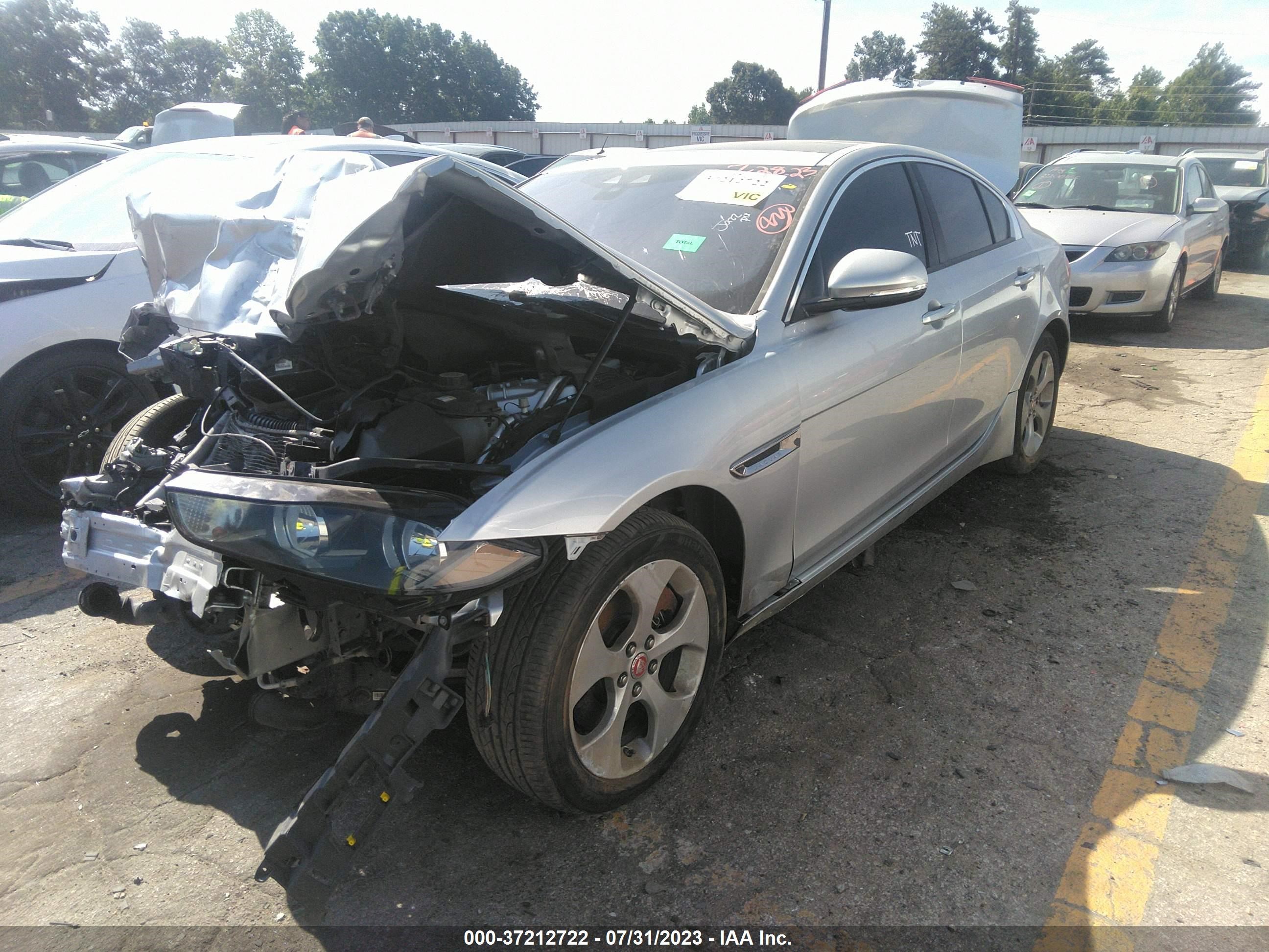 Photo 1 VIN: SAJAR4BG7HA961116 - JAGUAR XE 