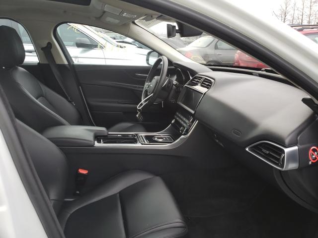 Photo 4 VIN: SAJAR4FX2KCP49665 - JAGUAR XE 