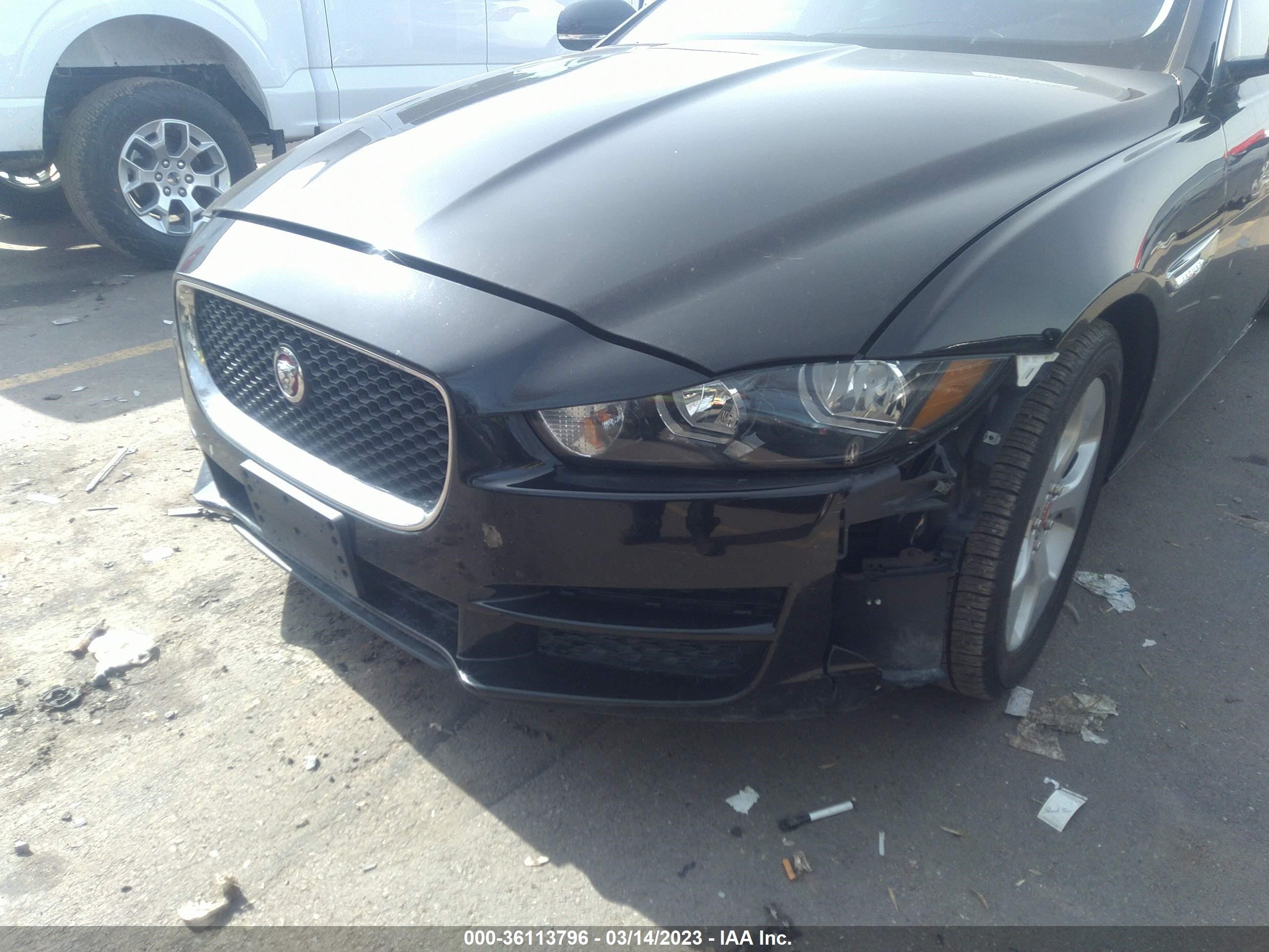 Photo 5 VIN: SAJAR4FX3JCP37264 - JAGUAR XE 