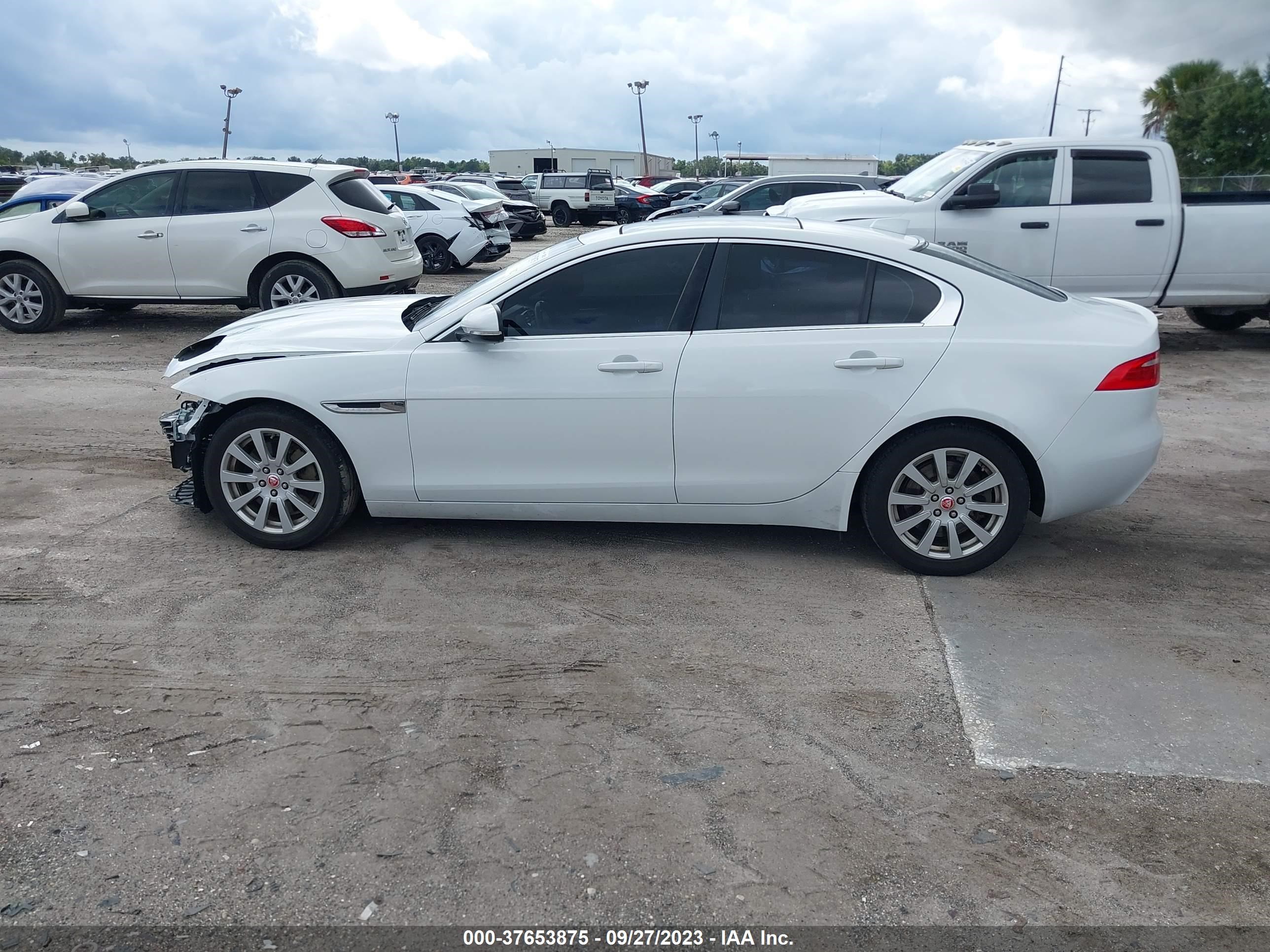 Photo 13 VIN: SAJAR4FX3KCP48296 - JAGUAR XE 