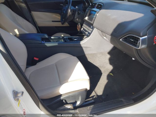 Photo 4 VIN: SAJAR4FX6JCP31202 - JAGUAR XE 