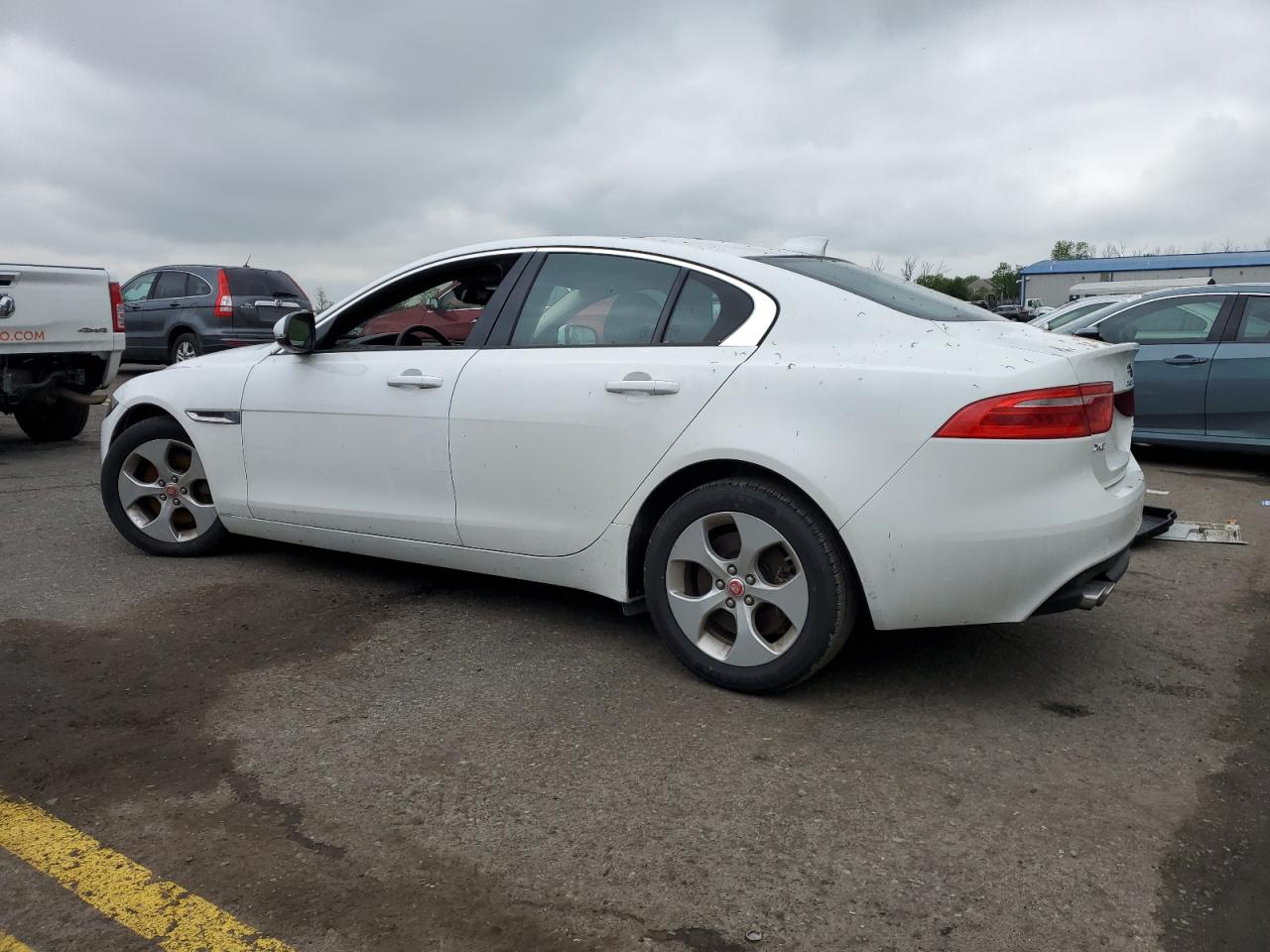 Photo 1 VIN: SAJAS4BN5HA976474 - JAGUAR XE 