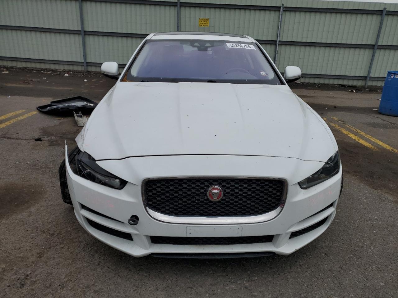 Photo 4 VIN: SAJAS4BN5HA976474 - JAGUAR XE 