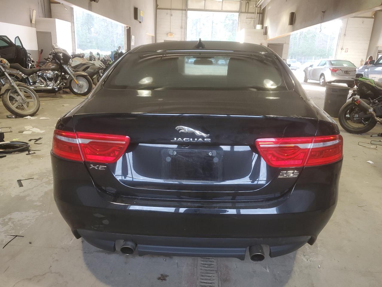 Photo 5 VIN: SAJAS4FX9JCP36429 - JAGUAR XE 