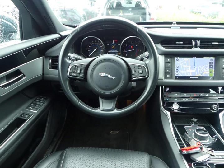 Photo 3 VIN: SAJBB4BN3HCY25531 - JAGUAR XF 