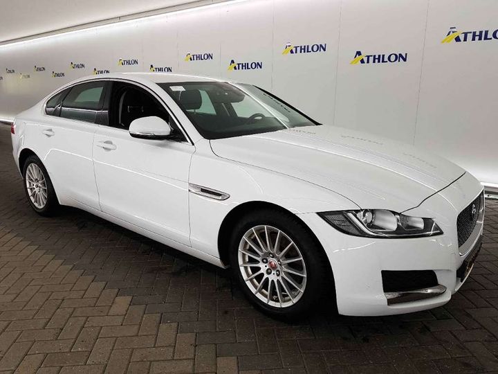 Photo 2 VIN: SAJBB4BN3JCY60477 - JAGUAR XF 