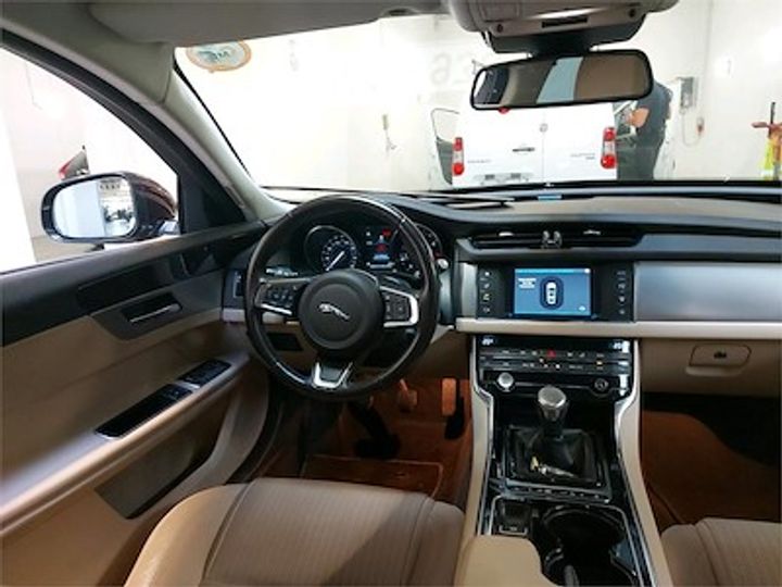 Photo 8 VIN: SAJBB4DN5JCY72031 - JAGUAR XF D - 2015 