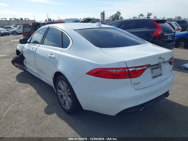 Photo 2 VIN: SAJBD4BV6HCY47601 - JAGUAR XF 