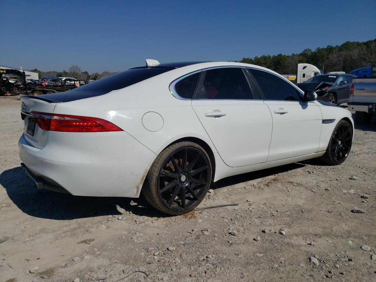 Photo 2 VIN: SAJBD4BV7GCY08353 - JAGUAR XF 