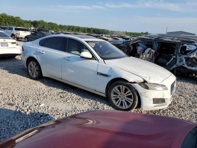 Photo 3 VIN: SAJBD4BV7HCY30404 - JAGUAR XF PREMIUM 