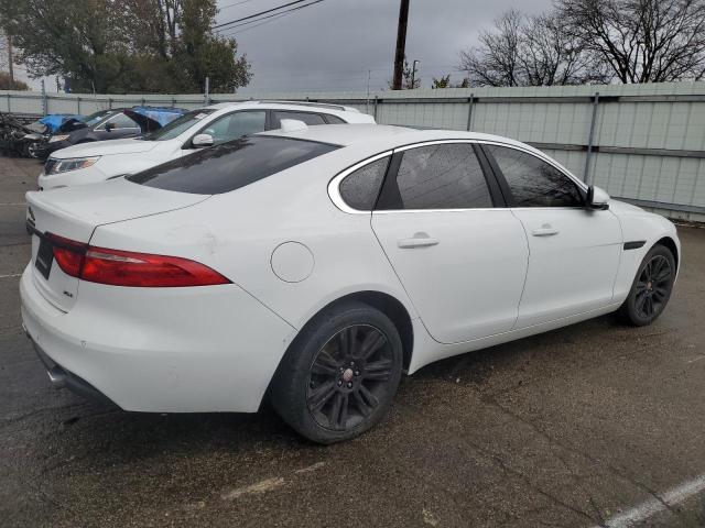 Photo 2 VIN: SAJBD4BV8GCY13951 - JAGUAR XF PREMIUM 